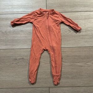 Kyte Baby footy - NB size burnt orange